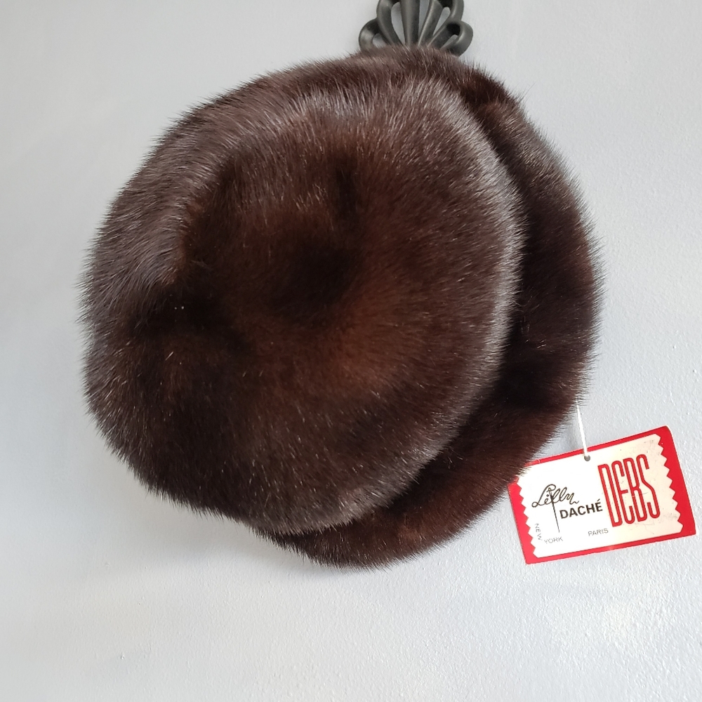 NWT, LILLY DACHÈ BROWN  CLOCHE FUR HAT 60'S